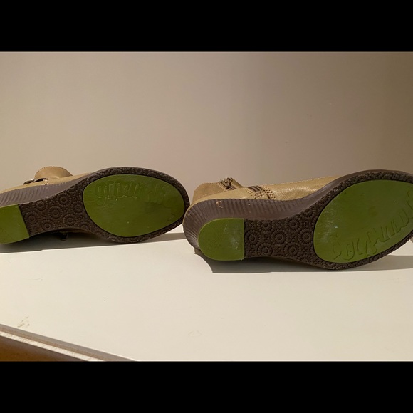 Fall Leather boots ladies size 7. Pea green. By Grasshopper. - Picture 4 of 8